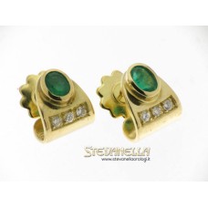 Orecchini oro giallo 18kt con smeraldi brasiliani e diamanti taglio a brillante ct 0,20 colore H purezza IF, grammi 9,60